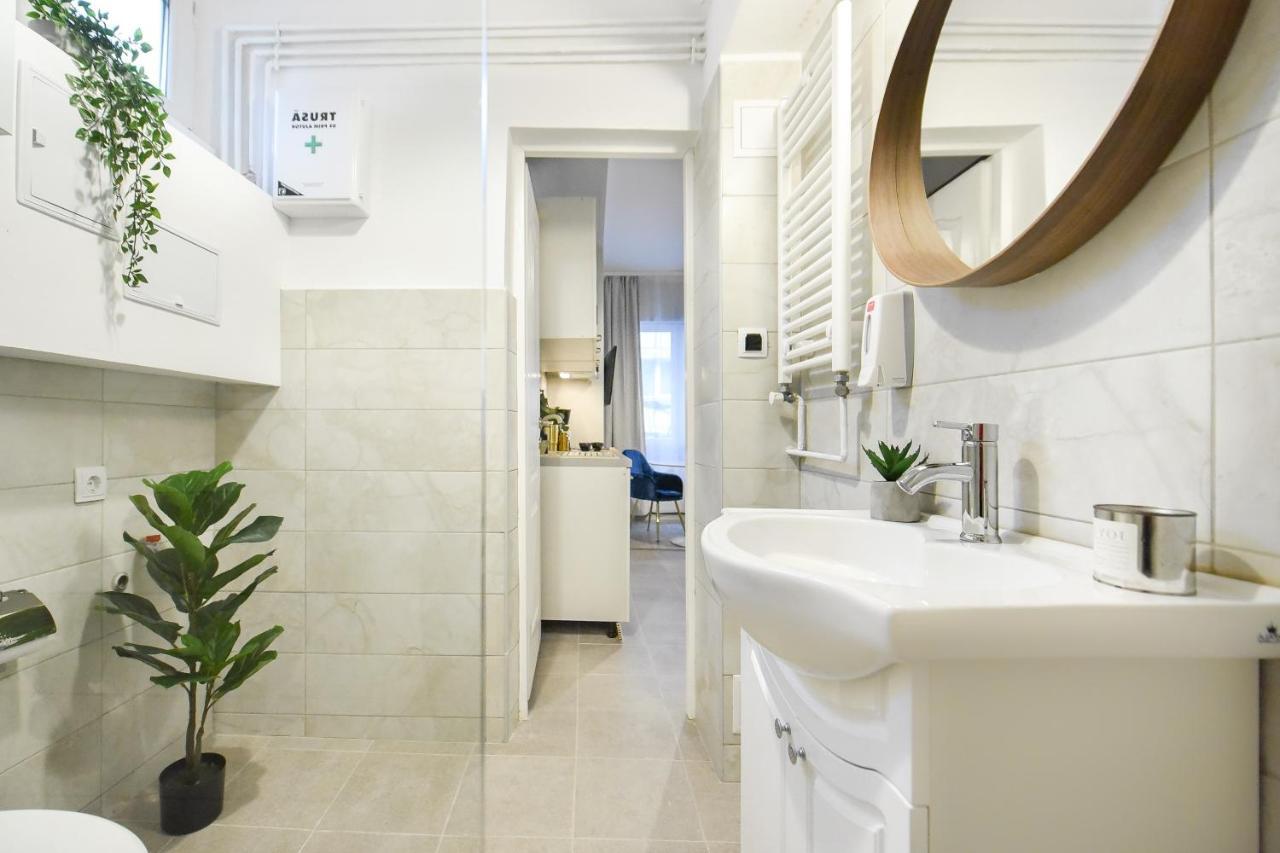 Urban Adventure For Two Apartamento Bucareste Exterior foto